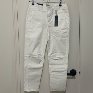 Brand new Banana Republic Girlfriend Authentic Chino in size 00